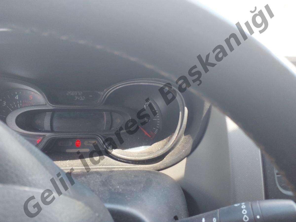 Satılık Renault Trafic 2017 - Burdur Bucak ilan görseli 10