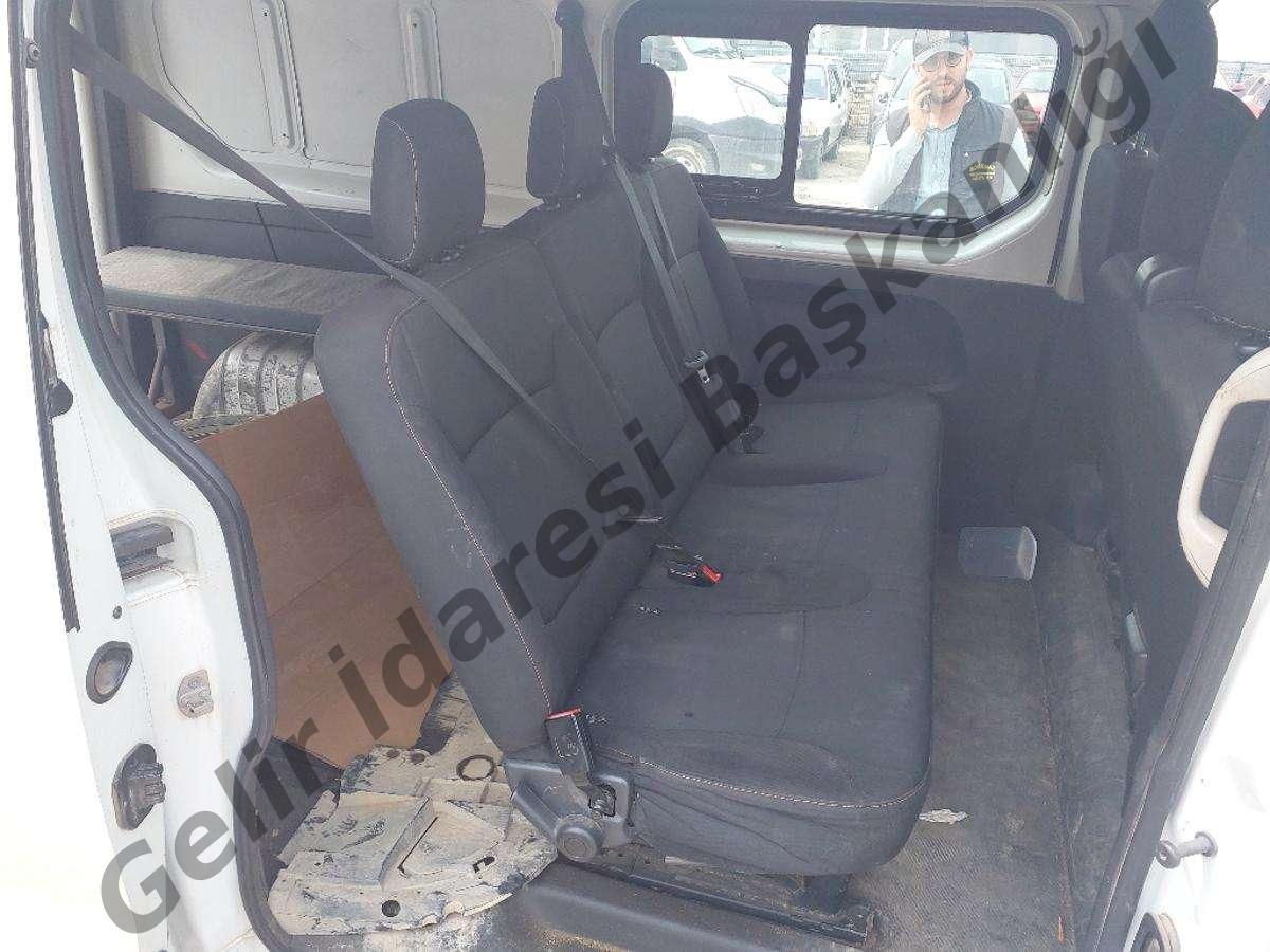 Satılık Renault Trafic 2015 - Bursa İnegöl ilan görseli 12